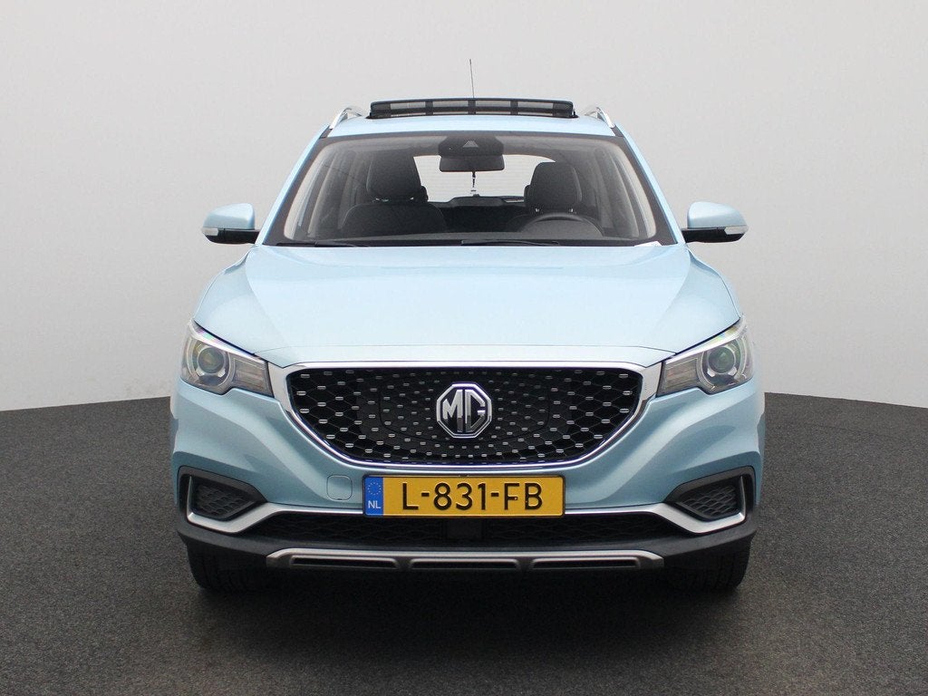 MG MG ZS EV Luxury 45 kWh PANO | LEDER | CAMERA, Auto's, MG, 45 kWh, Gebruikt, Parkeersensor, 1507 kg