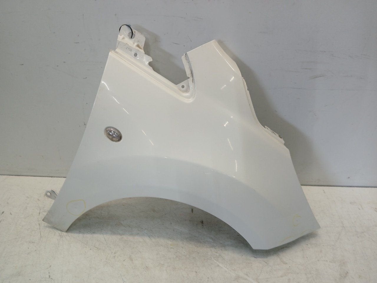 Spatbord rechts voor Ford Ka, Onderdelen@venauto.nl, Van der Ven Autorecycling B.V., Ettenseweg 76, 4706 PB Roosendaal, The Netherlands