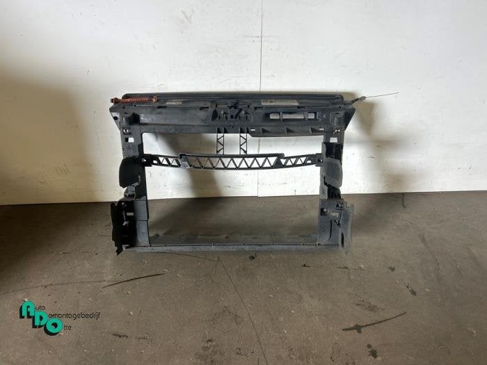 Panneau avant d'un Volkswagen Polo (Polo 09-), Volkswagen, -, 3 mois de garantie, Utilisé