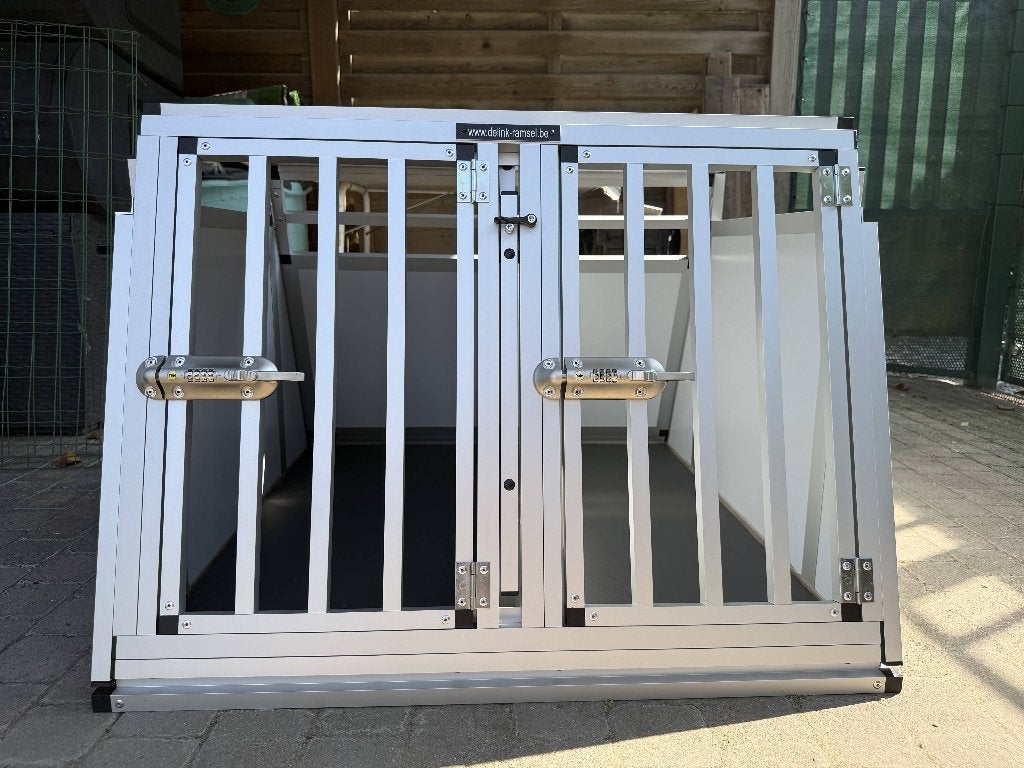 Te koop dubbele hondenkennel op maat gemaakt, Dieren en Toebehoren, Ophalen, Zo goed als nieuw