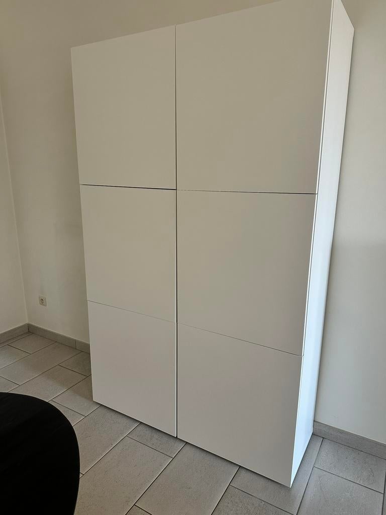 IKEA BESTÅ hoge kast met deuren – 120x42x193 cm, Ophalen, Zo goed als nieuw, Met deur(en)