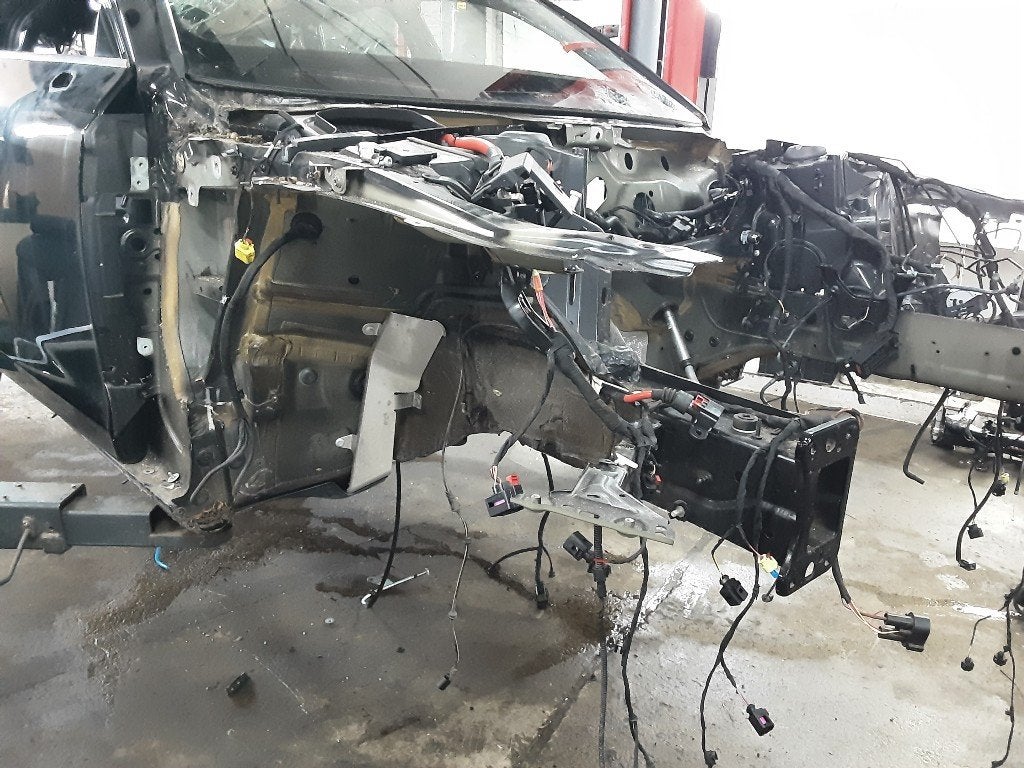 PARE BOUE AVANT DROIT Audi A4 Avant (B9) (01-2015/08-2020), Garde-boue, Mevr. I. Hauben, Audi, Utilisé