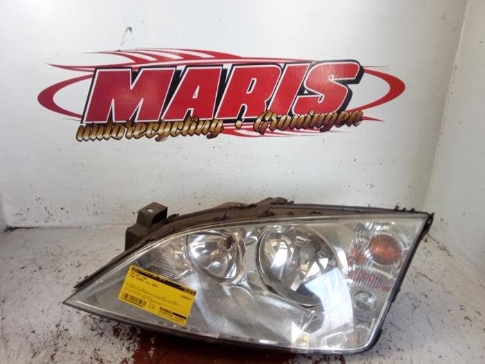 Phare gauche d'un Ford Mondeo, -, -, 3 mois de garantie, -