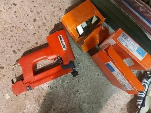 HAUBOLD PN5030KB Tacker, agrafeuse professionnelle 12-30 mm, Enlèvement, Comme neuf, 50 à 100 mm, Autres types
