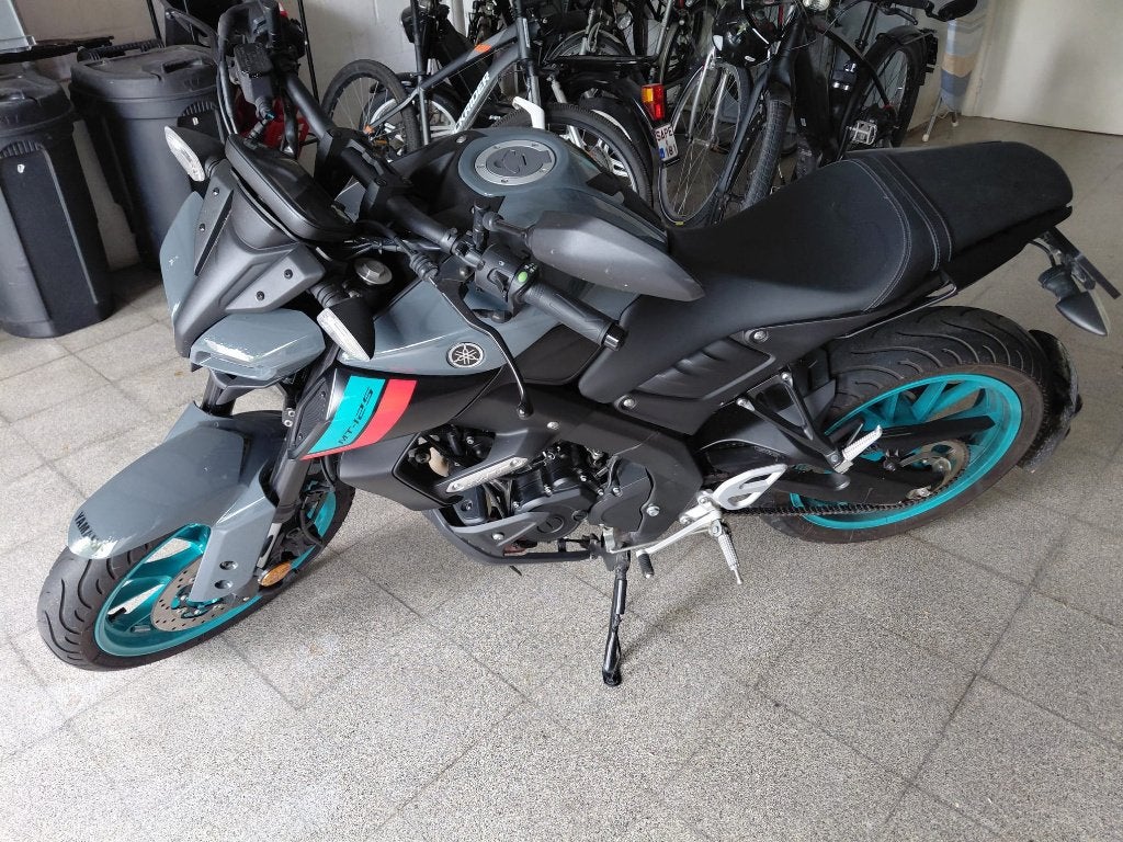 Yamaha MT125 full options - als nieuw & uniek!, Poignées chauffantes, Neuf, Particulier