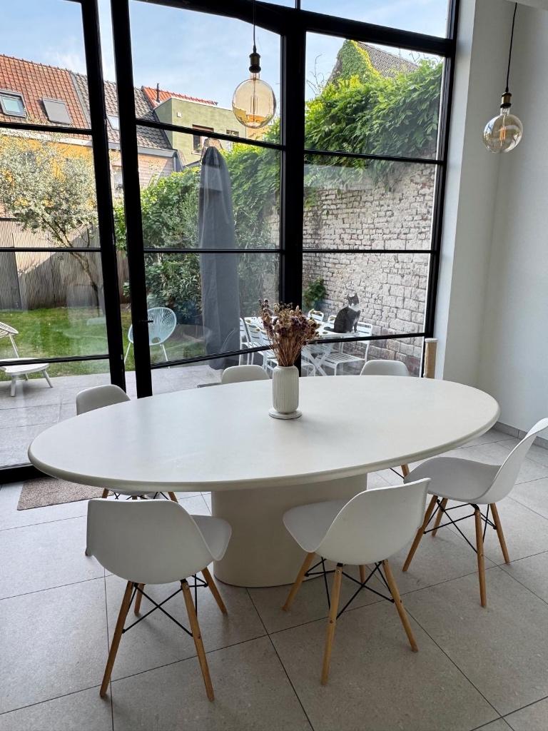 6 witte eetkamerstoelen (Charles Eames style replica), Huis en Inrichting, Stoelen, Zo goed als nieuw, Vijf, Zes of meer stoelen