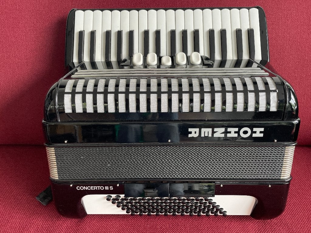 Compacte duitse Hohner Concerto III S accordeon . 72 bas ., Enlèvement ou Envoi, Comme neuf, Avec bretelles, 72 basses