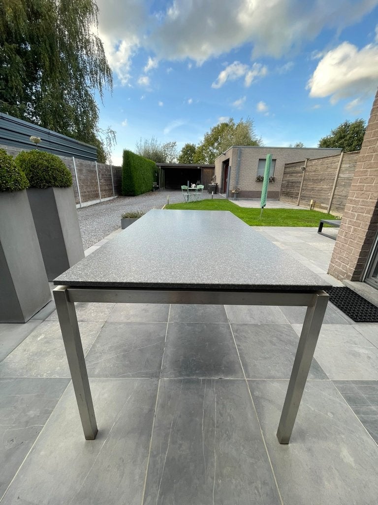 Tuintafel met zwaar, donkergrijs gespikkeld blad, Tuin en Terras, Ophalen, Gebruikt, Rechthoekig, Overige materialen