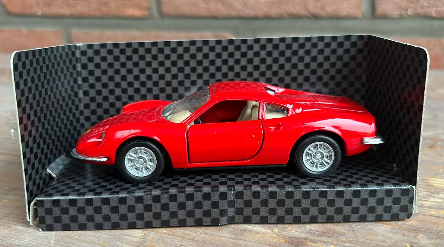 Ferrari Dino - Shell Ferrari Collection - schaal 1:43, Hobby en Vrije tijd, Ophalen of Verzenden, Zo goed als nieuw, Auto, Overige merken
