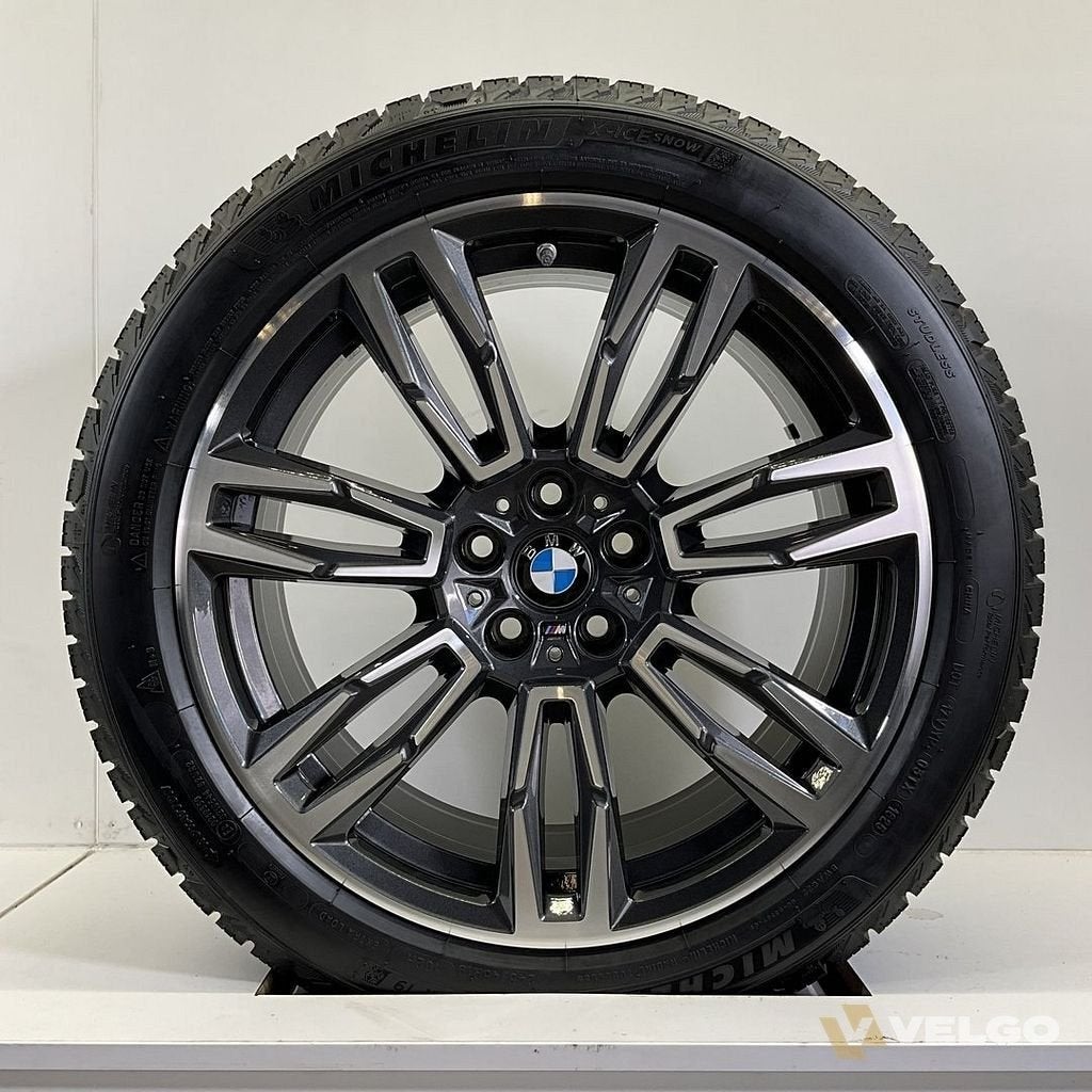 BMW 5 SERIE G60 I5 G60 SET VELGEN + WINTERBANDEN 19 INCH ORI, Auto-onderdelen, 19 inch, -, -, Banden en Velgen