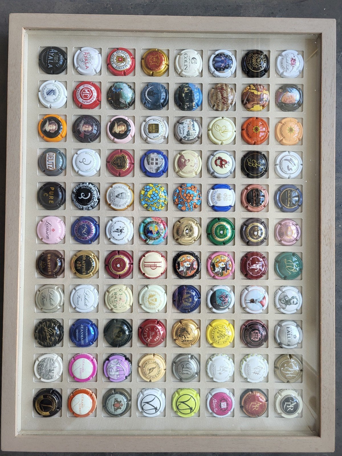 2 speciaal gemaakte kaders met Champagnecapsules, Verzamelen, Ophalen