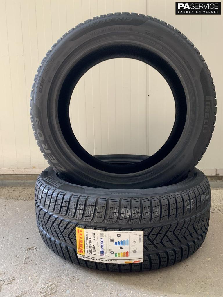 2x Nieuwe Pirelli 255 45 19 104W Winterbanden, Auto-onderdelen, Banden en Velgen, Banden en Velgen, Winterbanden, 19 inch, 255 mm