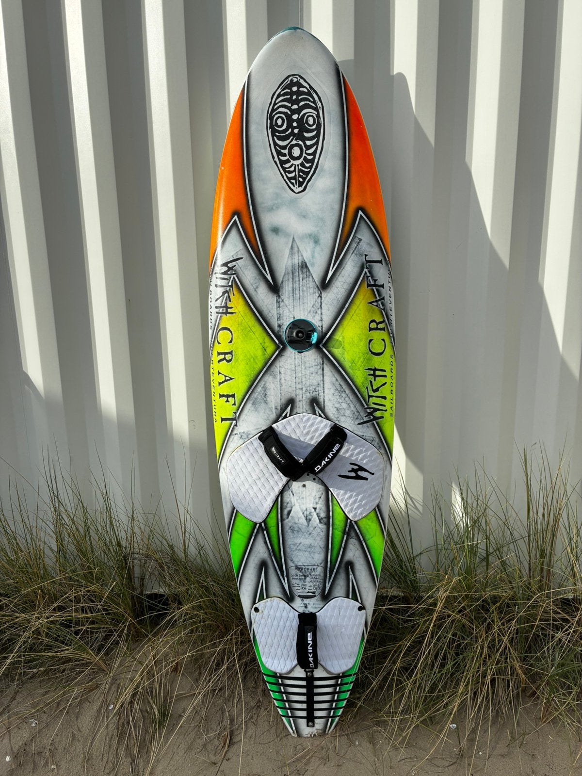 Witchcraft 104 CBC, Watersport en Boten, Windsurfen, Ophalen, Met voetbanden