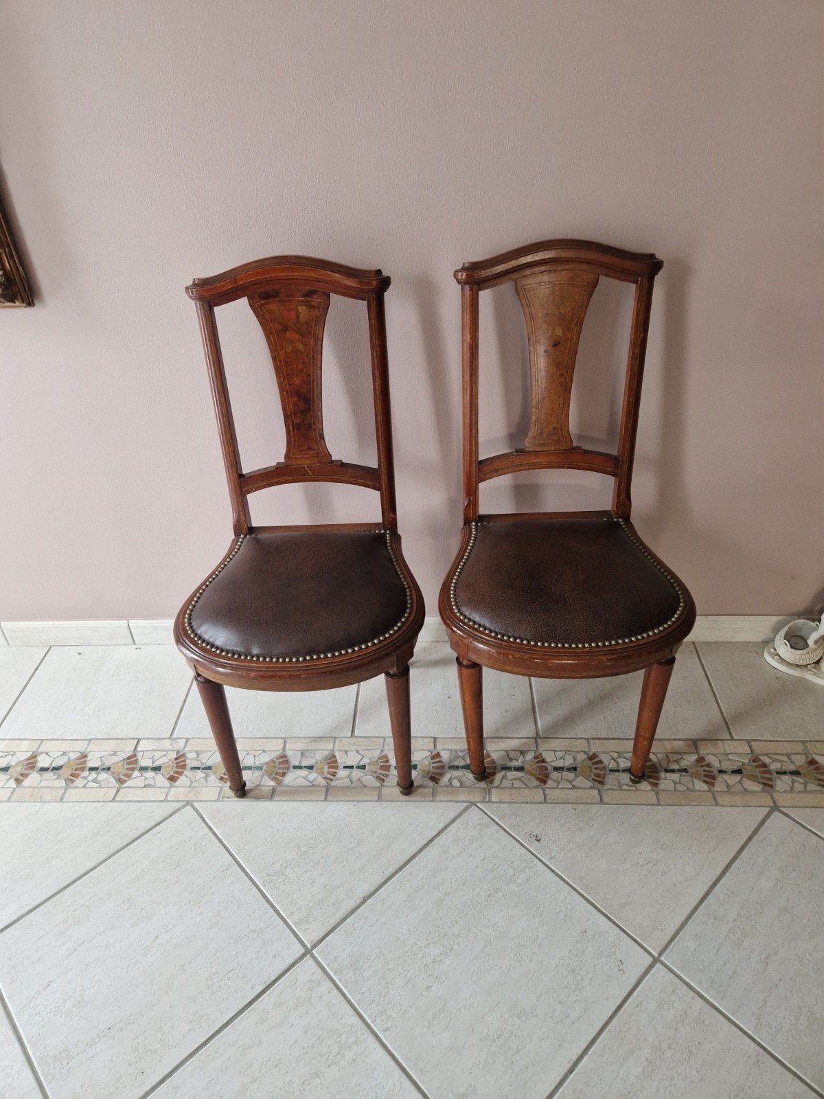 2 stoelen in art nouveau-stijl, Enlèvement
