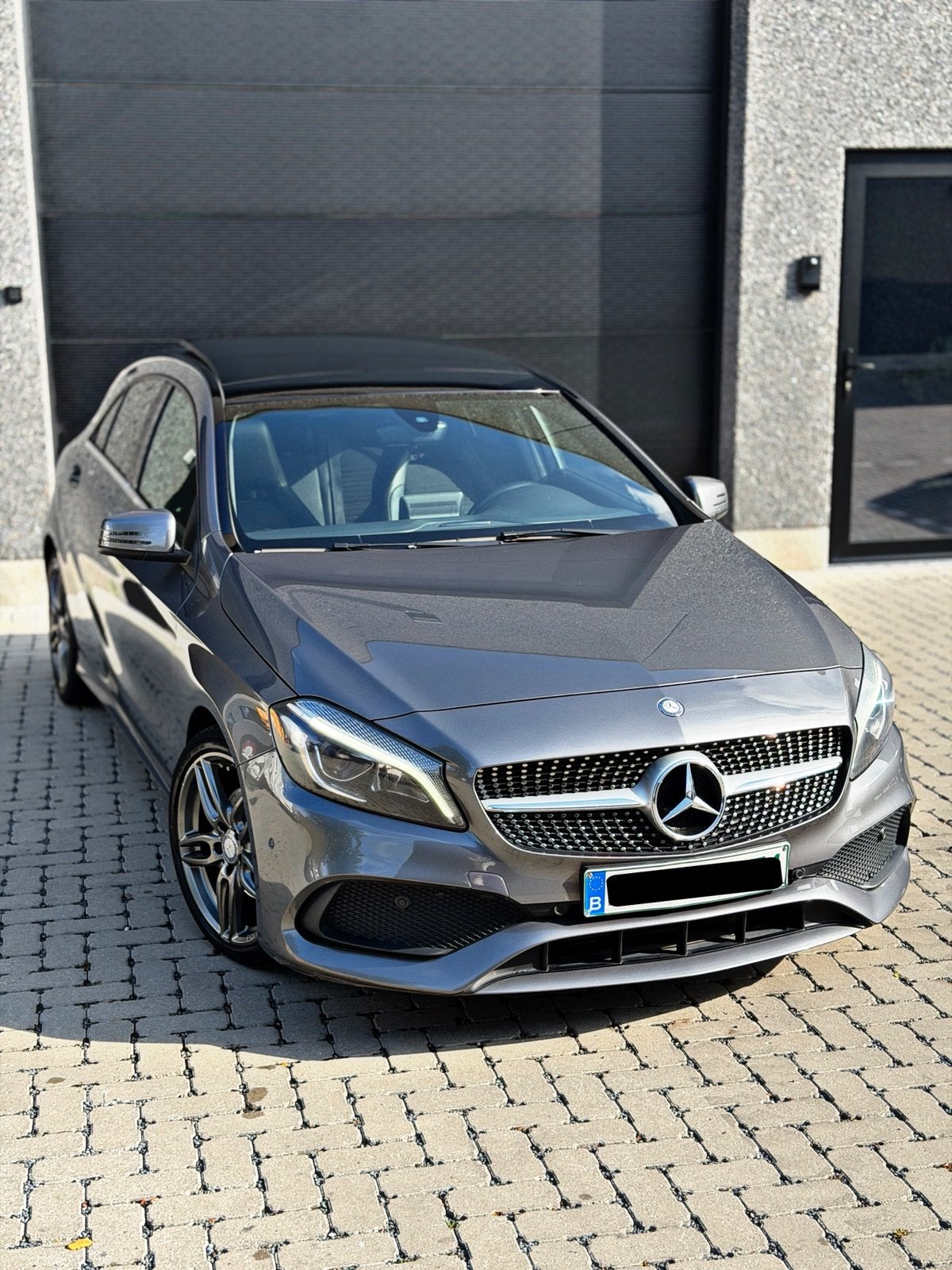 Mercedes A180 Amg-line/Pano/Automaat/Facelift/1J garantie, Autos, Mercedes-Benz, Classe A, Achat, Entreprise, Carnet d'entretien