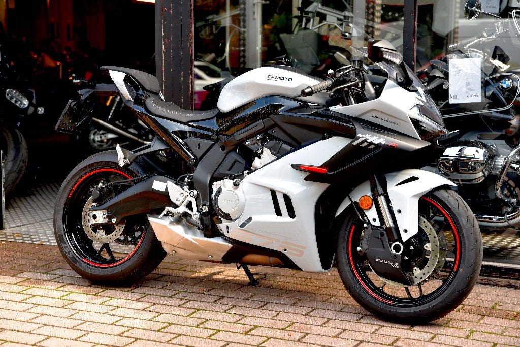 CFMOTO 675 SR-R ***MOTOVERTE.BE***, Motoren, Motoren | CFMOTO, 675 cc, Occasion, Bedrijf, 3 cilinders