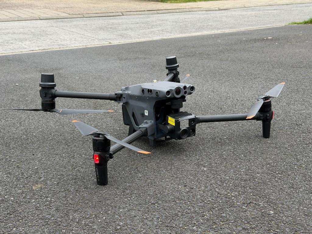 DJI Matrice 30T – Complete professionele thermal drone set, TV, Hi-fi & Vidéo, Drones, Comme neuf, Drone professionnel, Qualité supérieure