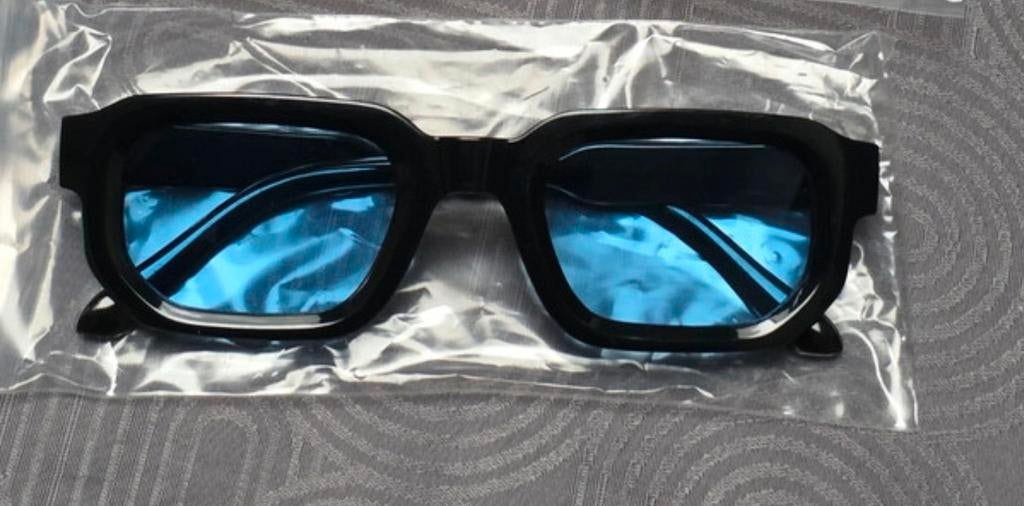 Lunettes de soleil avec verres colorés, Enlèvement ou Envoi, Bleu, Lunettes de soleil