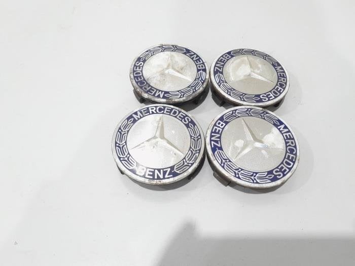 Enjoliveur moyeu d'un Mercedes C-Klasse, 3 mois de garantie, Utilisé, -, -