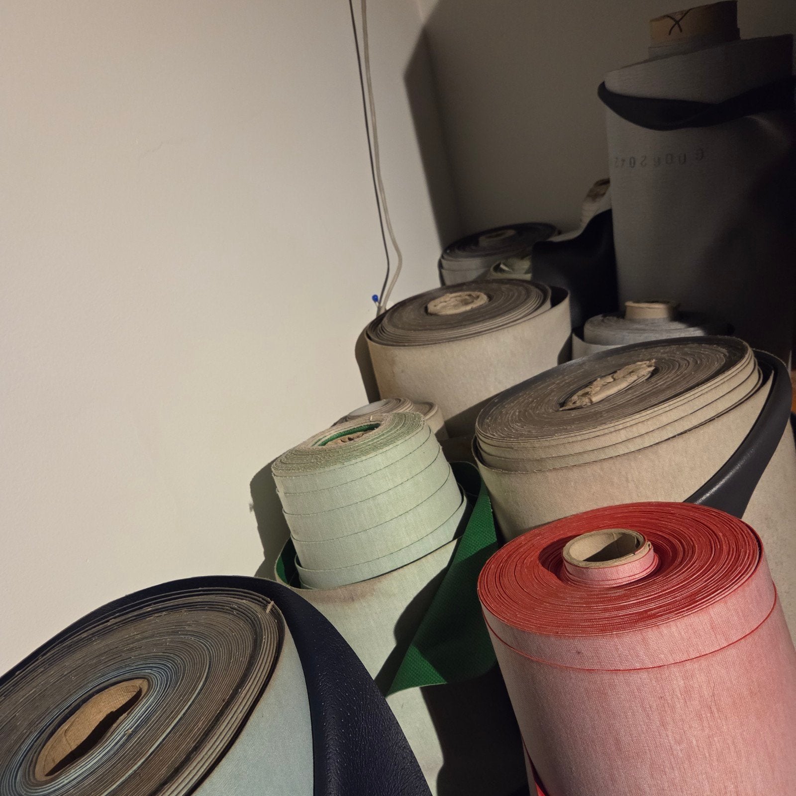 kunstleer, skai op rol 1.4m breed, Hobby & Loisirs créatifs, Tissus & Chiffons, Enlèvement, Neuf, Cuir ou Similicuir, 120 cm ou plus