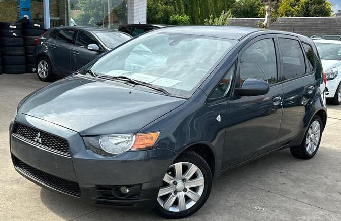 Mitsubishi Colt 1.3L Benzine Automaat met 101.000 Klm, Auto's, Automaat, Euro 5, Bedrijf, Onderhoudsboekje