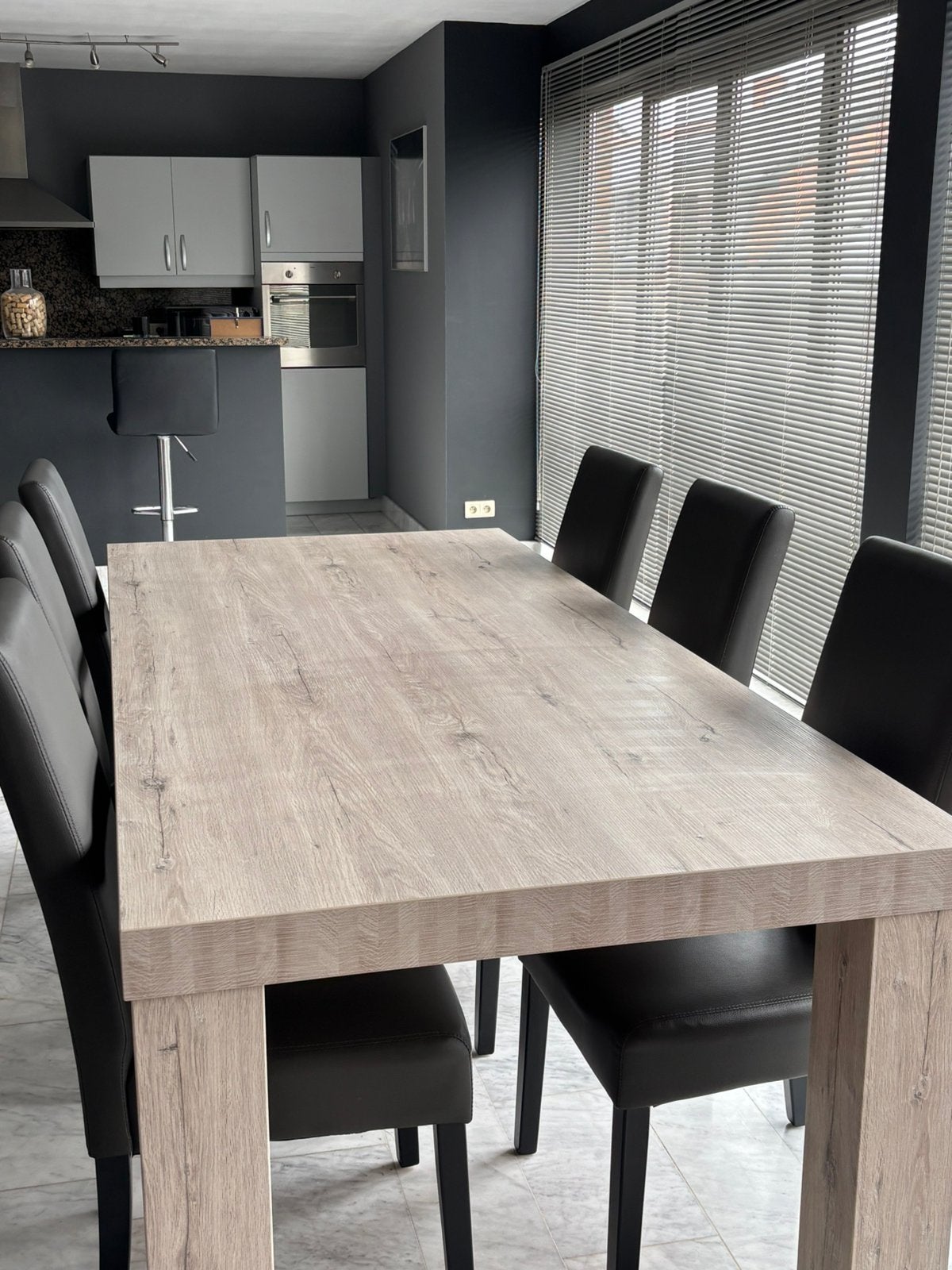 Grote tafel in zeer goede staat, 6 stoelen gratis, Huis en Inrichting, Ophalen, Gebruikt
