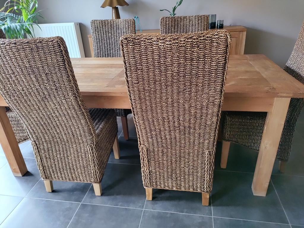 Tafel en stoelen, Ophalen