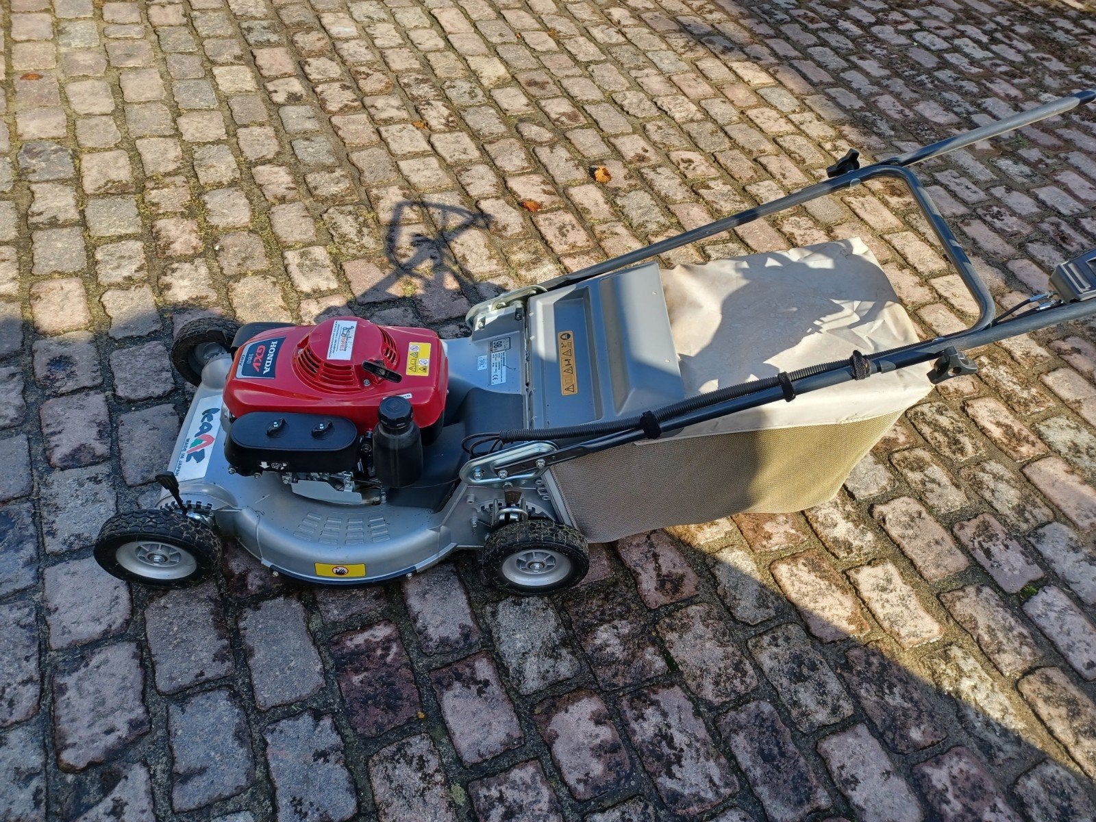 Professionele Kaaz Grasmaaier met sterke Honda GXV 160 motor, Jardin & Terrasse, Enlèvement, Bac de ramassage
