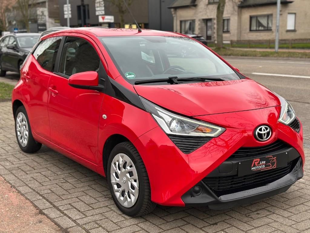 Toyota Aygo 1.0i VVT-i - Camera - Airco - Apple Car Play, Auto's, Voorwielaandrijving, 4 deurs, Euro 6, Bedrijf