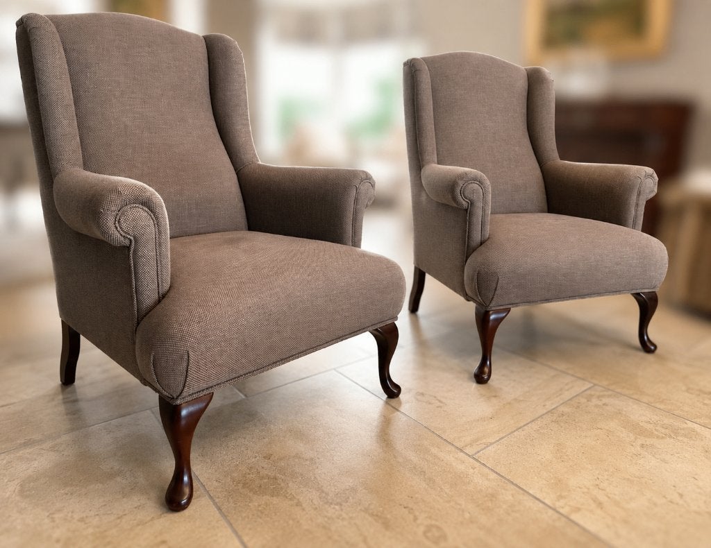 Twee elegante oorfauteuils – Taupe – uitstekende staat, 75 à 100 cm, Klassiek, Comme neuf, Enlèvement