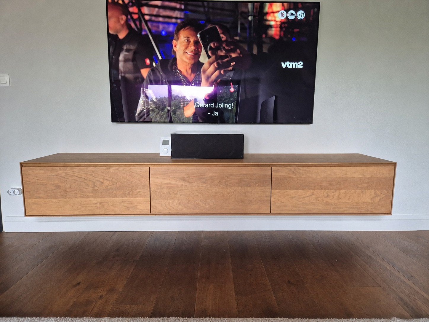 Juntoo TV-kast, Ophalen