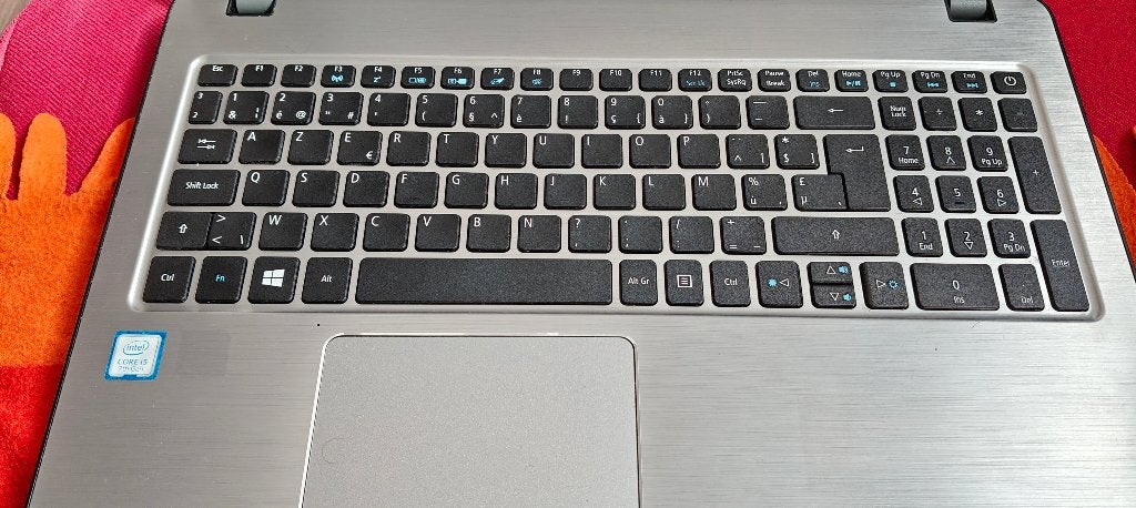 Ordinateur portable Aspire F5-573G, 256 GB, 8 GB, Enlèvement, Utilisé