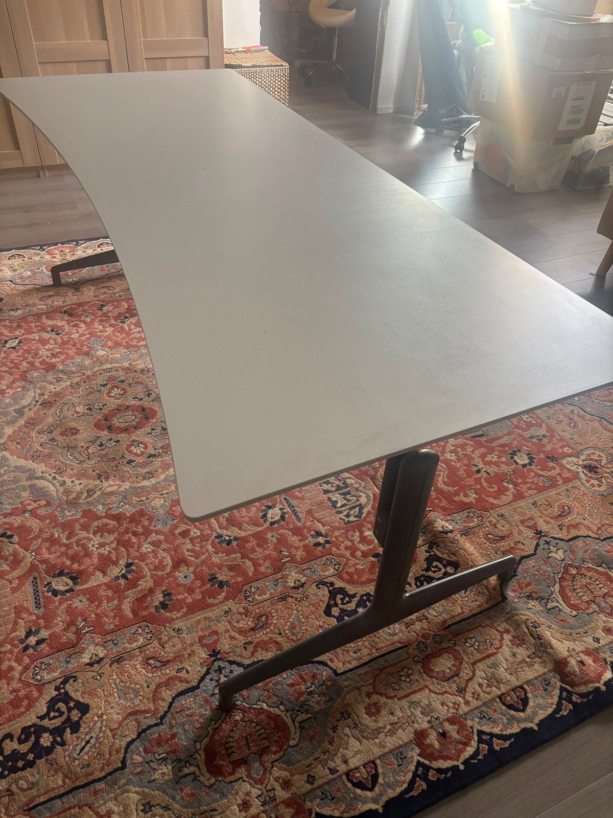 GRATIS Bureau lichtgrijs, Ophalen, Zo goed als nieuw
