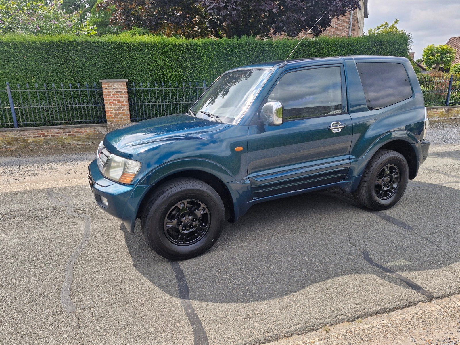 MITSHIBUTSHI PAJERO 3.2 DID 4WD AUTOMAAT AIRCO LICHTEVRACHT, Auto's, Automaat, Stof, 4 cilinders, Bedrijf