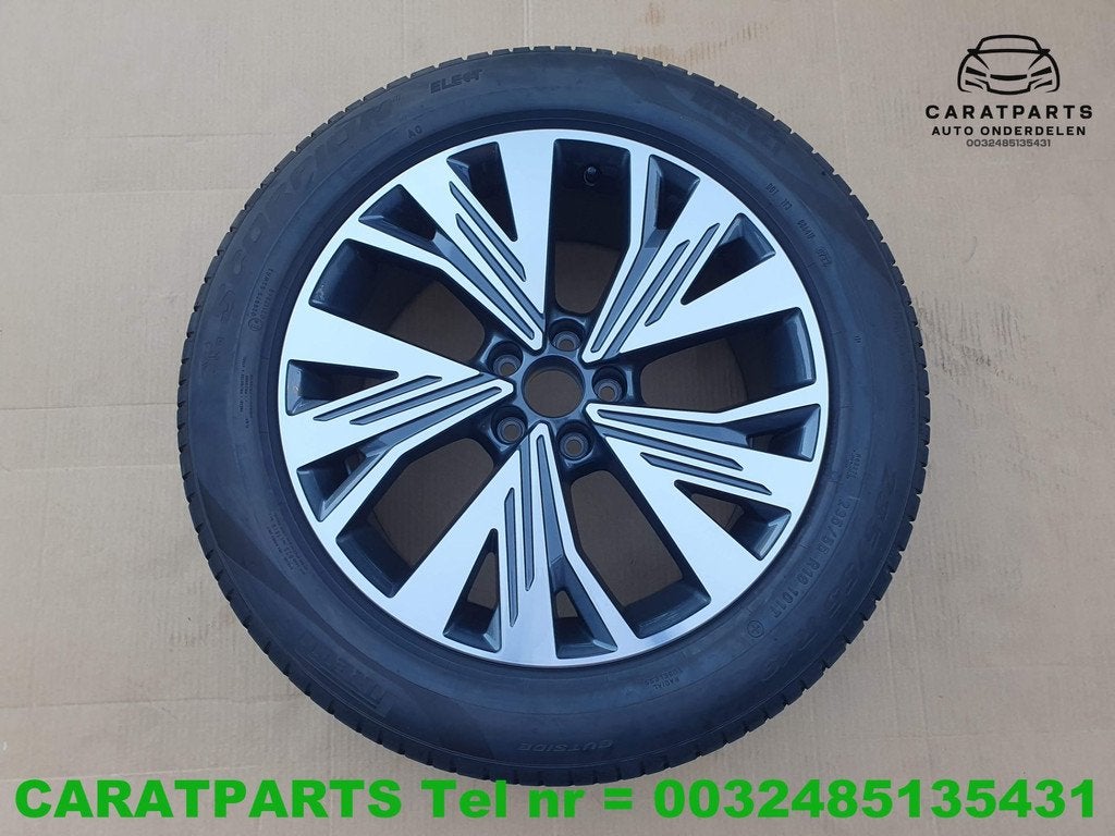 89A601025C 89A601025AN Jante Audi Q4 Q4 e-tron 19 pouces 255, Autos : Pièces & Accessoires, Pneus & Jantes, AUDI AG, Auto-Union-Strasse 1
85045  Ingolstadt, DE