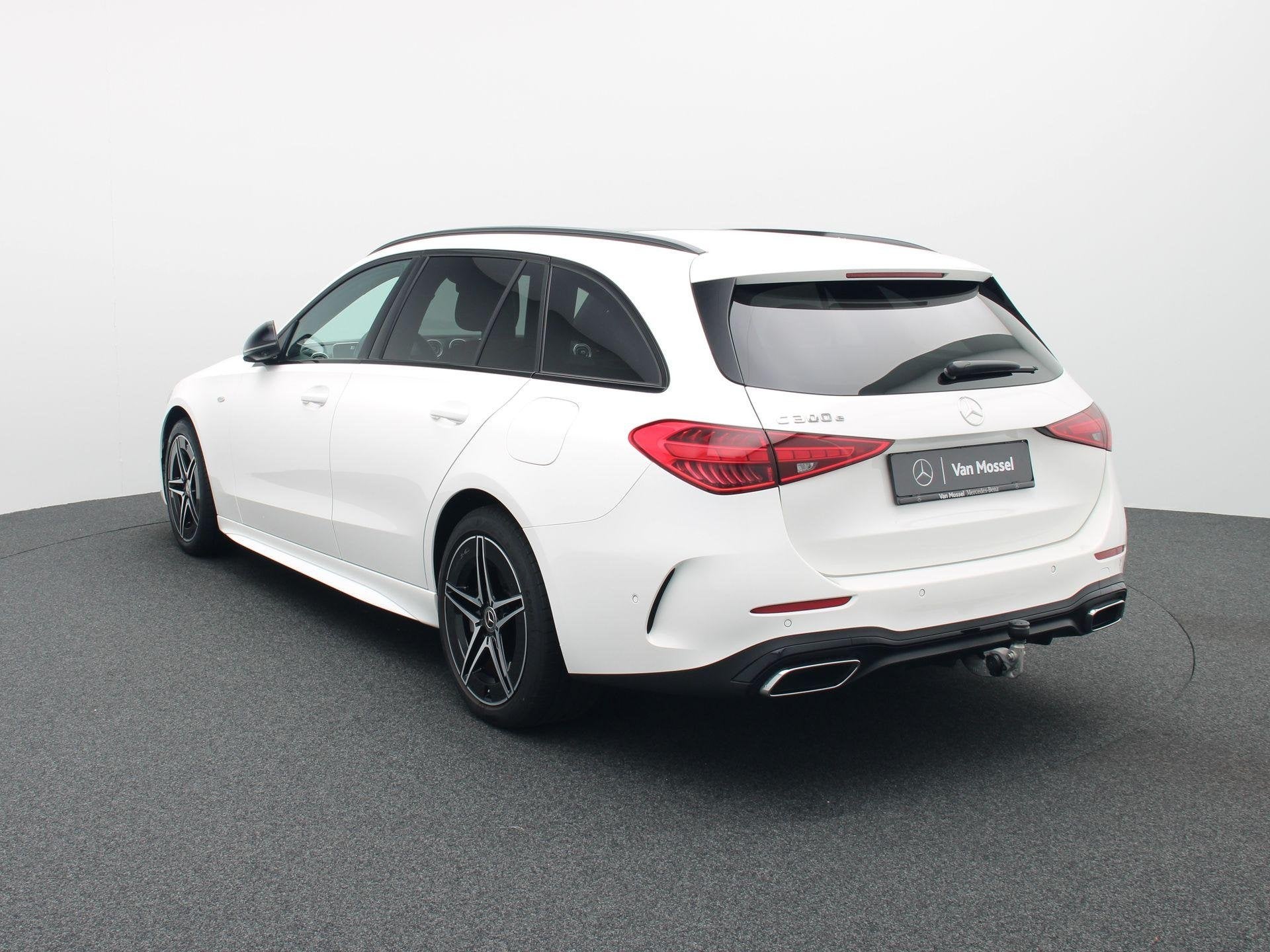 Mercedes-Benz C 300 e AMG Line Break + LEDER TWO TONE + PANO, Auto's, Automaat, Dealer onderhouden, 4 cilinders, Wit