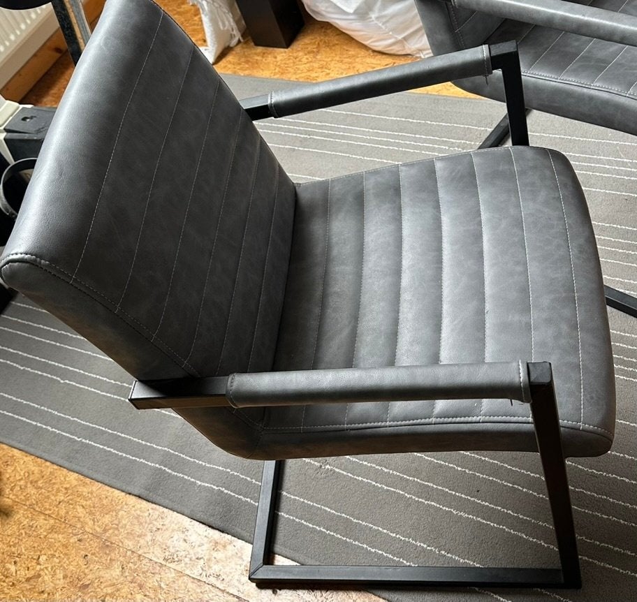 2 moderne/eigentijdse stoelen, Ophalen, Gebruikt, Twee, Grijs