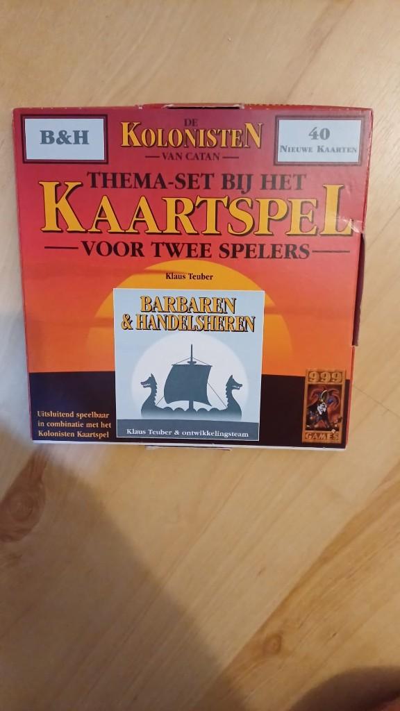 kaartspel nieuw barbaren & handelsheren Catan 999 games, Hobby en Vrije tijd, Een of twee spelers, Ophalen of Verzenden, Nieuw