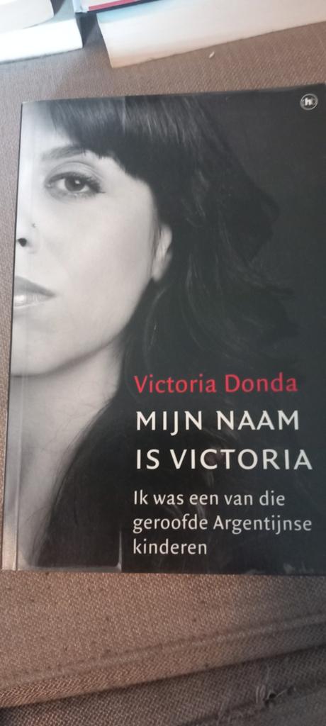 Victoria Donda - Je m'appelle Victoria, Enlèvement ou Envoi, Victoria Donda