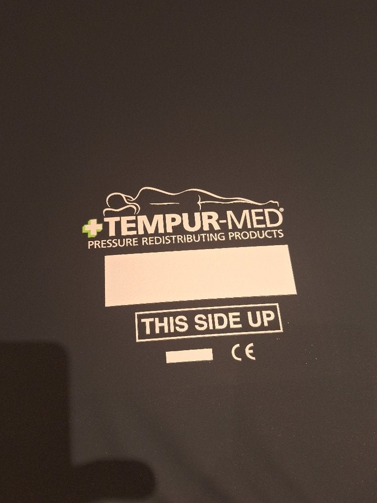 TEMPUR  matras nieuwstaat medisch in hoes, Divers, Enlèvement, Comme neuf