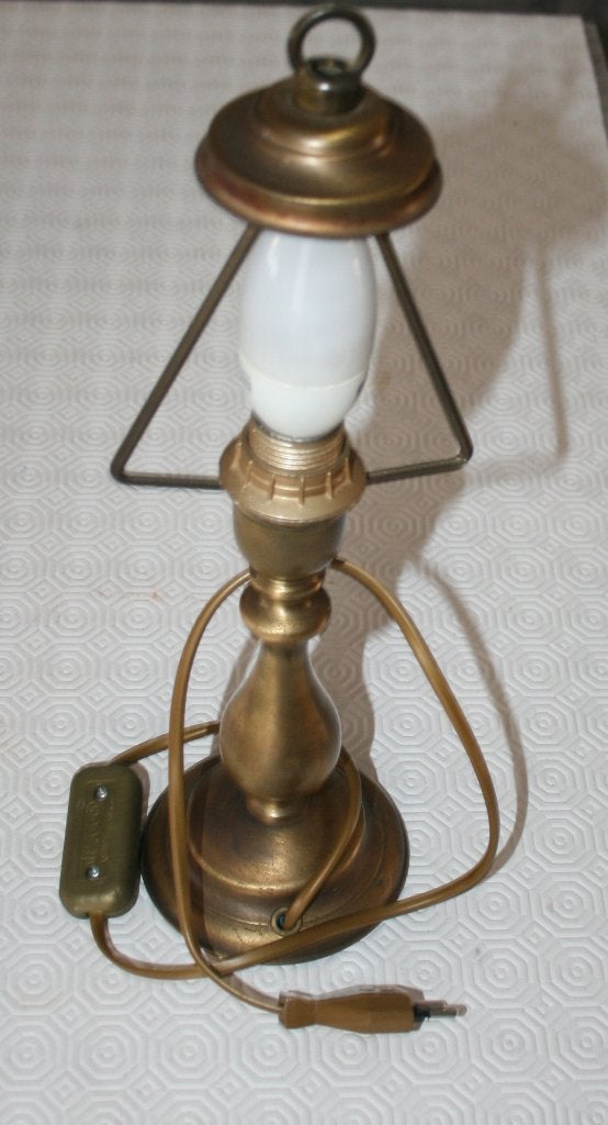 Ancienne lampe de chevet vintageen laiton Années 50/60 35 cm, Antiquités & Art, Antiquités | Éclairage, Enlèvement ou Envoi