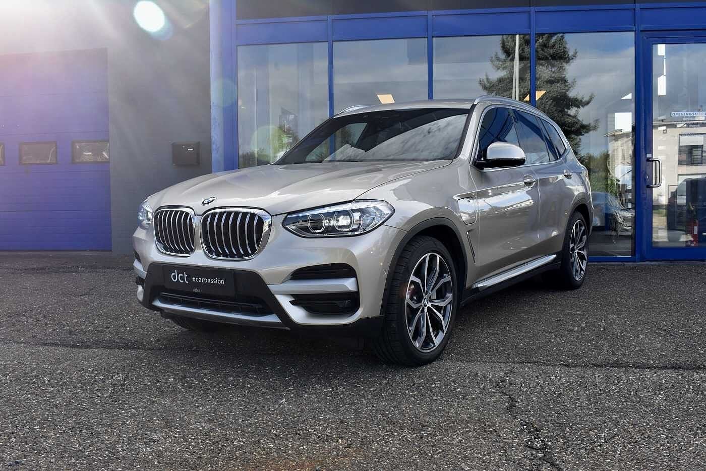 BMW X3 xDrive30e Harman Kardon Navi Pro LED (bj 2020), Auto's, Automaat, Gebruikt, 2065 kg, Beige