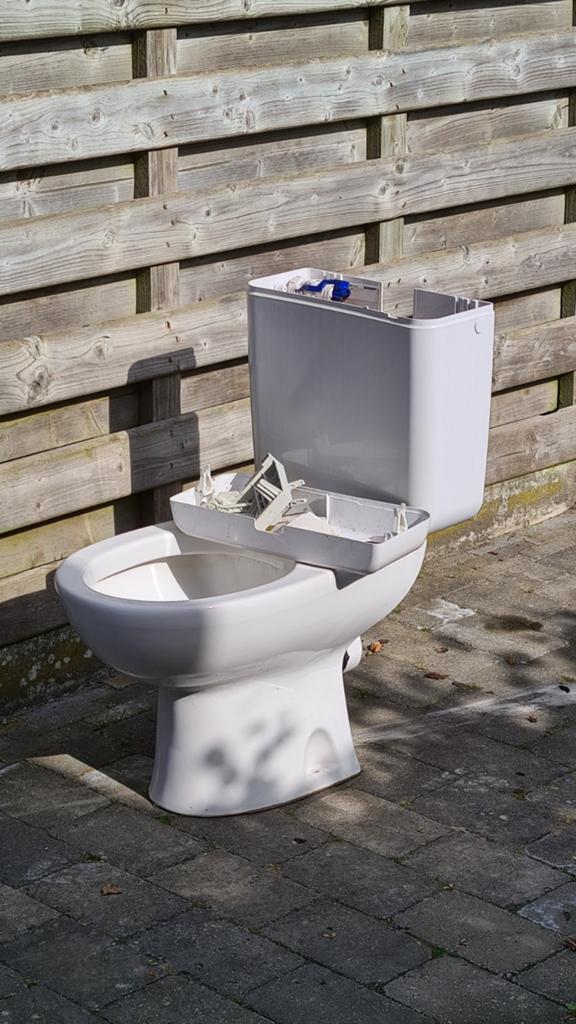 Gratis wc pot, Ophalen