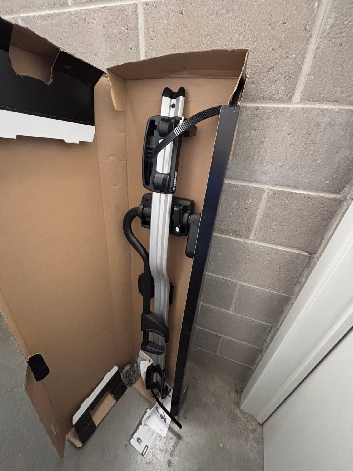Thule ProRide 598 porte-vélo de toit – NEUF, jamais utilisé, Autos : Pièces & Accessoires, Enlèvement, Neuf