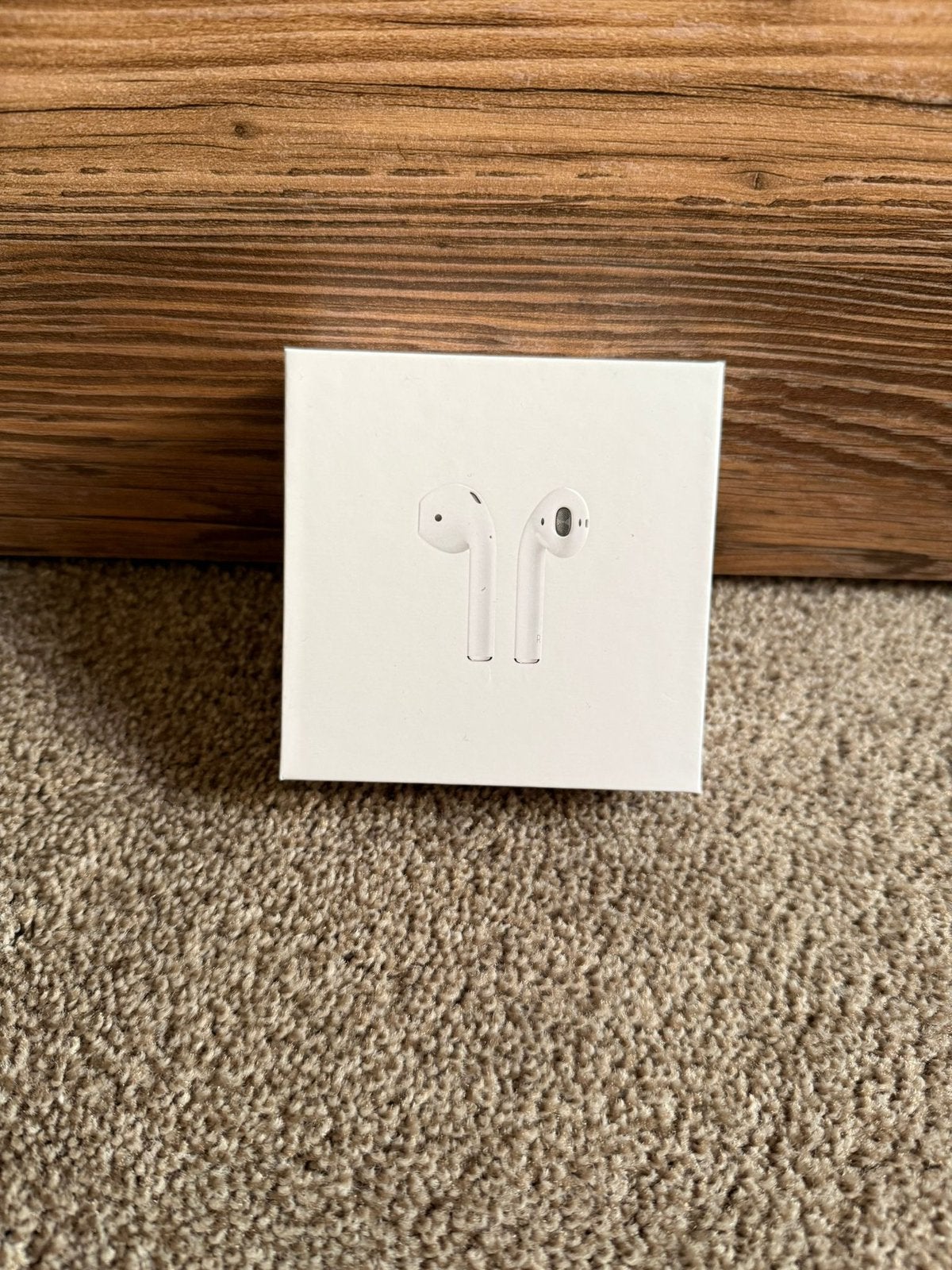 AirPods 2 met Wireless Charging Case Nieuw, Télécoms, Téléphonie mobile | Écouteurs, Enlèvement ou Envoi, Comme neuf, Blanc, Intra-auriculaires (Earbuds)