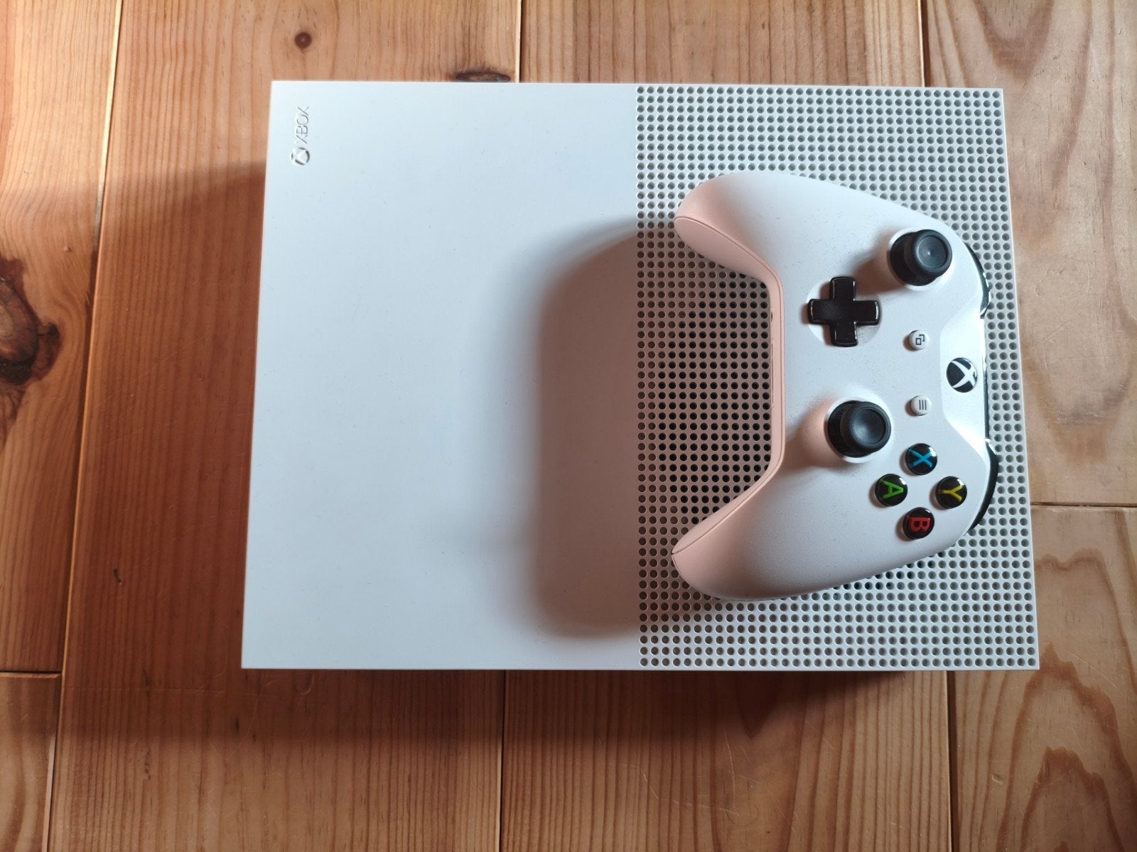 Xbox One S met 960GB SSD, Consoles de jeu & Jeux vidéo, Consoles de jeu | Xbox One, Enlèvement ou Envoi, Xbox One