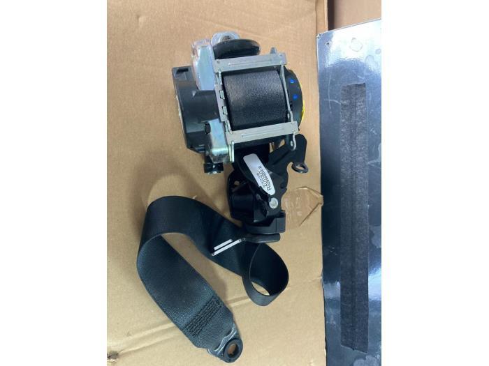 Tendeur de ceinture droit d'un Mercedes C-Klasse, Autos : Pièces & Accessoires, Habitacle & Garnissage, Mercedes-Benz, Utilisé
