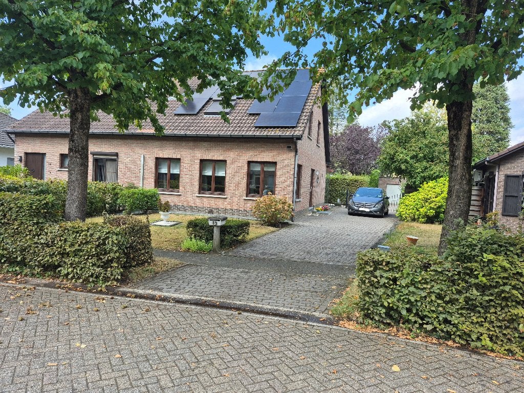 Rustig en centraal gelegen woning te Sint-Job, Immo, Huizen en Appartementen te koop, Overige soorten, 500 tot 1000 m², 186 kWh/m²/jaar