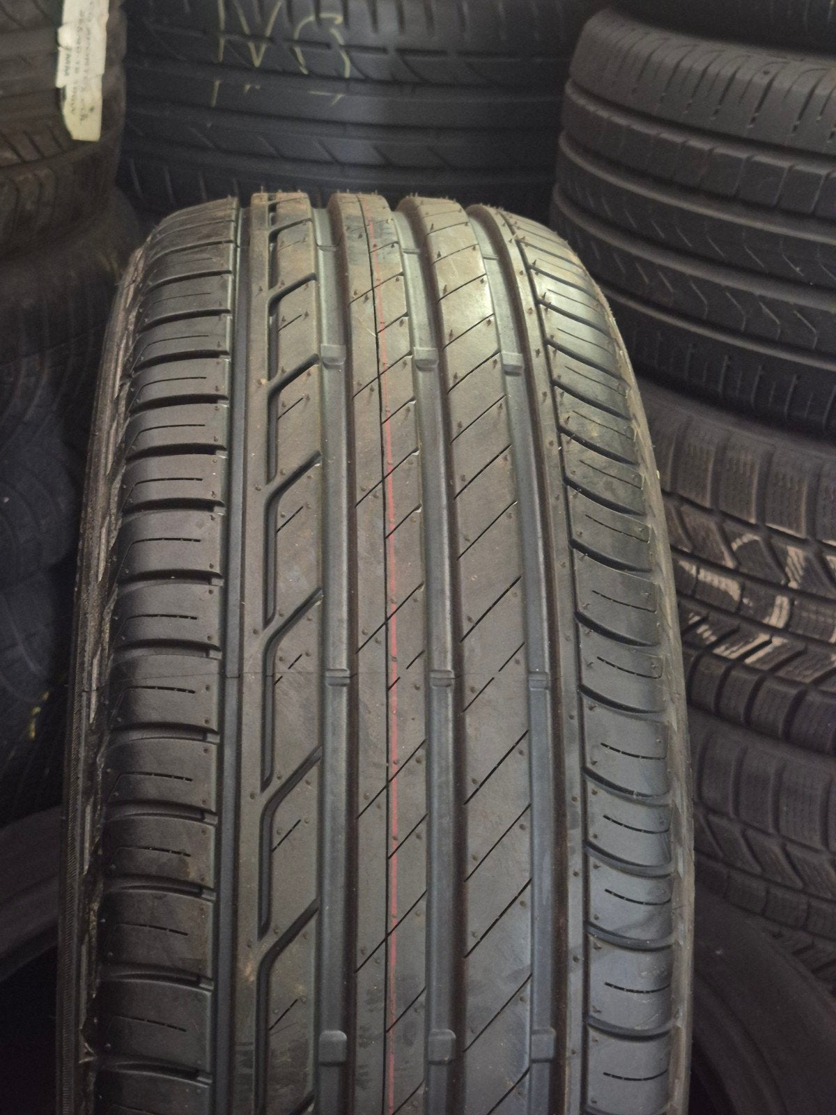 21550r18 215 50 r18 215/50/18 BRIDGESTONE NOUVEAU avec monta, Enlèvement ou Envoi