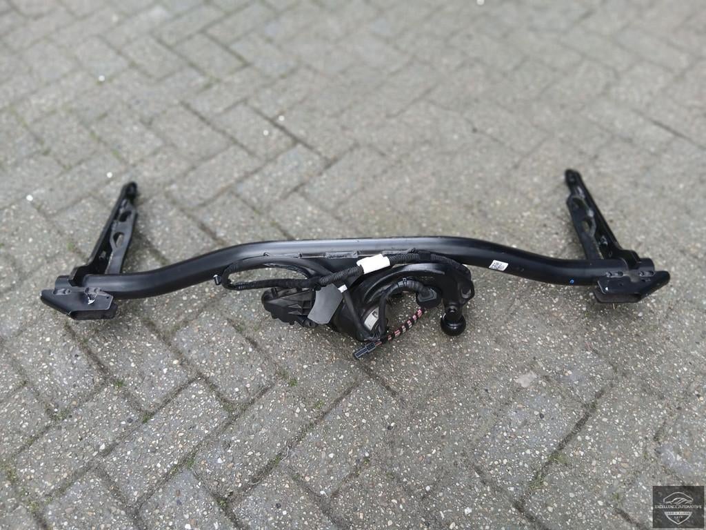 VW Golf 8 5H 2020+ Elektr. Trekhaak 5H0803881F Origineel!, Auto-onderdelen, Gebruikt, Volkswagen, Volkswagen AG, Vw@volkswagen.de